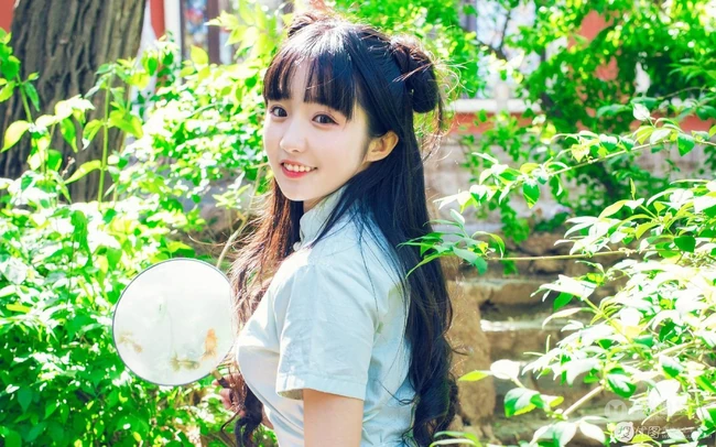 唯美雪景下的古风女生，穿汉服的女生图片 第10张