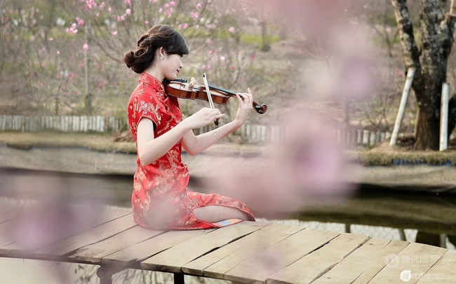 唯美雪景下的古风女生，穿汉服的女生图片 第9张