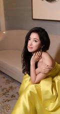 女明星朱珠黄色礼裙长裙礼服出席活动气质图片