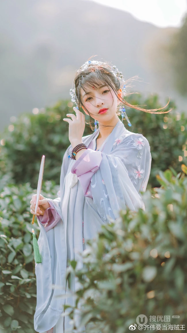 汉服古风小姐姐手打油纸伞唯美写真手机壁纸