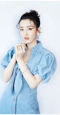 宋祖儿淡蓝色连衣牛仔短裙动人写真图片