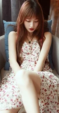 清新清新，娇小骨感，女生little贝壳喵气质碎花长裙写真图片