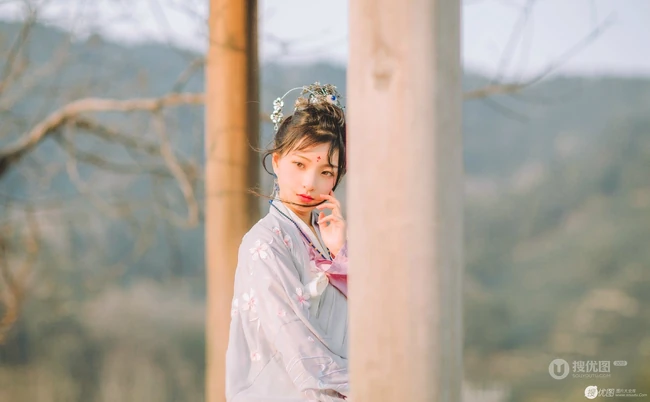 眉心一点朱砂，汉服女生茶园唯美写真 第7张