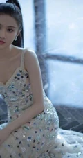 张慧雯气质肩带亮片连衣裙礼服温婉动人写真图片