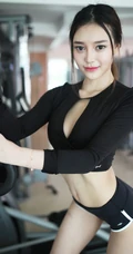 运动气质女生唐琪儿黑色紧身运动衣短裤健身房气质写真图片