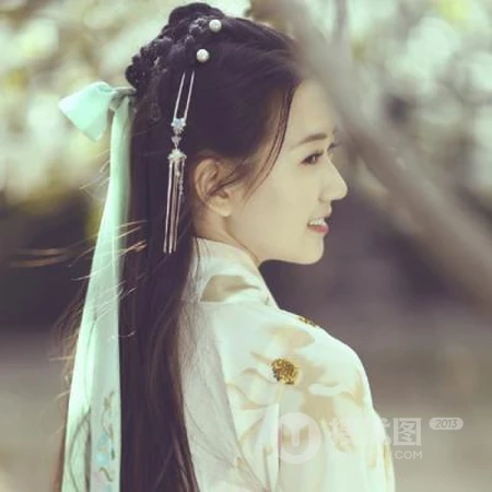 与世无争浪迹天涯，漂亮的古风小姐姐微信头像