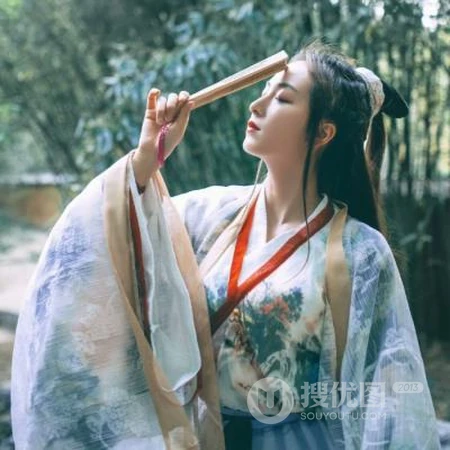 与世无争浪迹天涯，漂亮的古风小姐姐微信头像