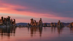 夕阳照射着大海的唯美景象电脑壁纸图片