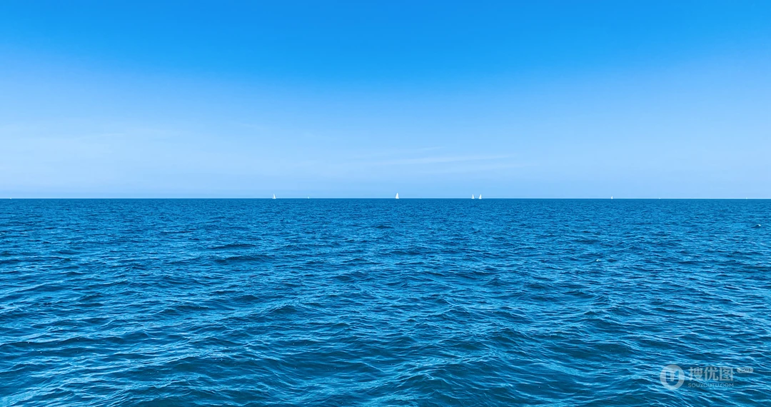 水天一色的大海，海水的唯美壁纸图片
