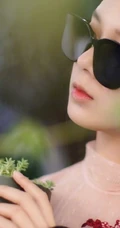 陈瑶气质肉色轻纱印花长裙户外写真图片