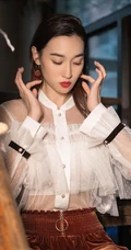 张馨比洋葱式穿法气质魅力写真图片
