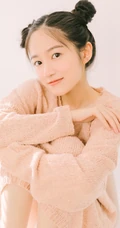 可爱少女汤梦佳双丸子头造型清新动人室内写真图片