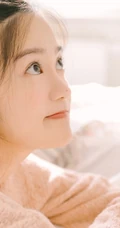 可爱少女汤梦佳双丸子头造型清新动人室内写真图片