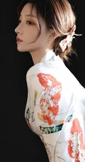 柔美动人和服少女手拿面具摄影写真图片