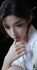 柔美动人和服少女手拿面具摄影写真图片
