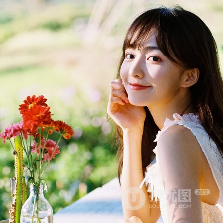 清纯，小清新的长发女生头像图片