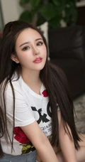 匀称型女生杨安娜气质紧身裙，裤写真图片，包裹不住的匀称身形