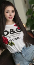 匀称型女生杨安娜气质紧身裙，裤写真图片，包裹不住的匀称身形