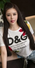 匀称型女生杨安娜气质紧身裙，裤写真图片，包裹不住的匀称身形