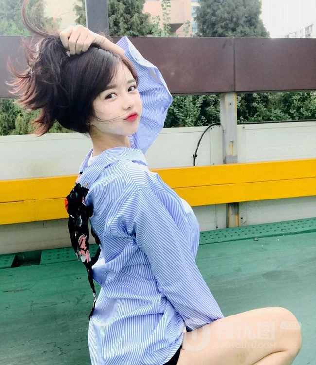 韩国气质女生主播李秀彬个人生活照图片