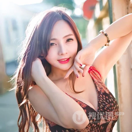 女生模特王真真生活照头像图片