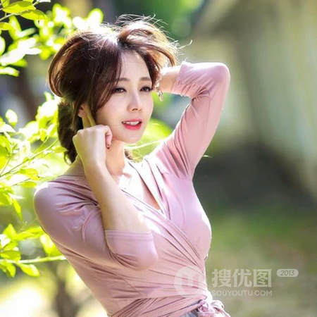 女生模特王真真生活照头像图片