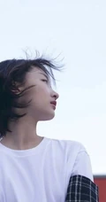 周冬雨时尚酷美豪放《BAZAAR》杂志封面写真大片