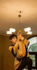 王俊凯化身氧气美少男复古怀旧写真图片