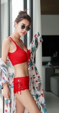 泳装气质女生朴多贤气质红色肩带泳装show