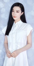范冰冰白衣带扣衬衫裙优雅写真图片
