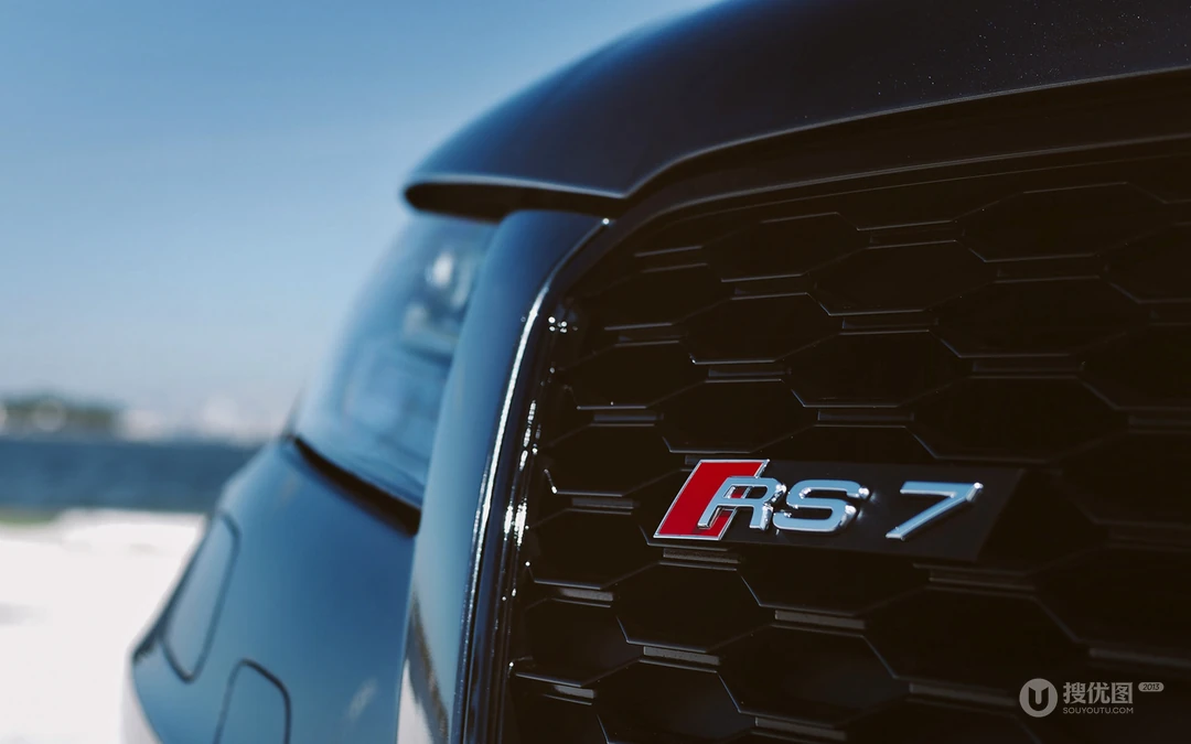 奥迪RS7（Audi RS7）轿跑桌面壁纸图片