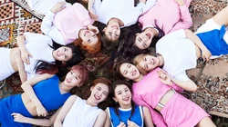 韩国娱乐女子团体Twice写真壁纸