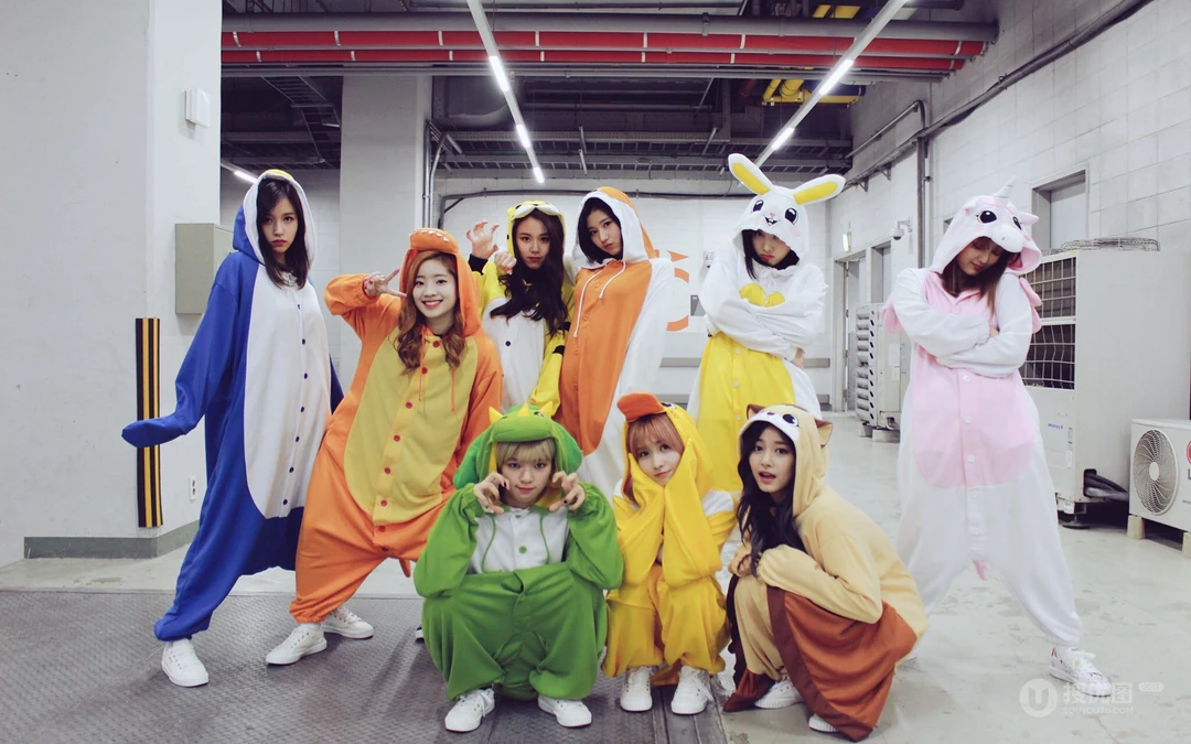 韩国娱乐女子团体Twice写真壁纸