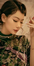 戚薇超美复古中国风旗袍写真图片