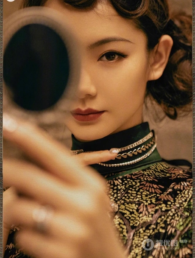 戚薇超美复古中国风旗袍写真图片