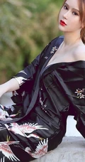 线条女生模特Coral气质连衣裙，睡衣，家居服短裤写真图片集