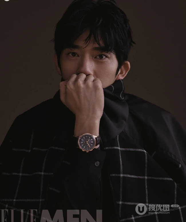 井柏然展复古忧郁一面图片，帅气造型登《ELLEMEN》写真杂志