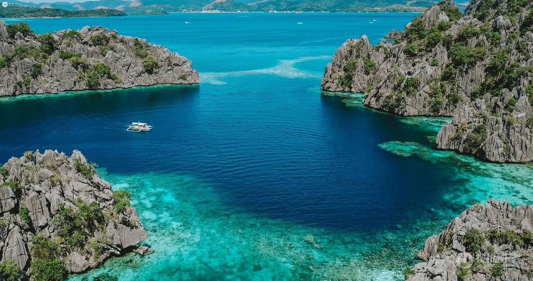 唯美的海上风景海上岛屿的壁纸图片