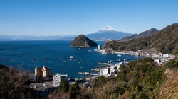 海边旅游别墅，海边沙滩的高清4K手机壁纸