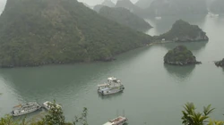海边旅游别墅，海边沙滩的高清4K手机壁纸