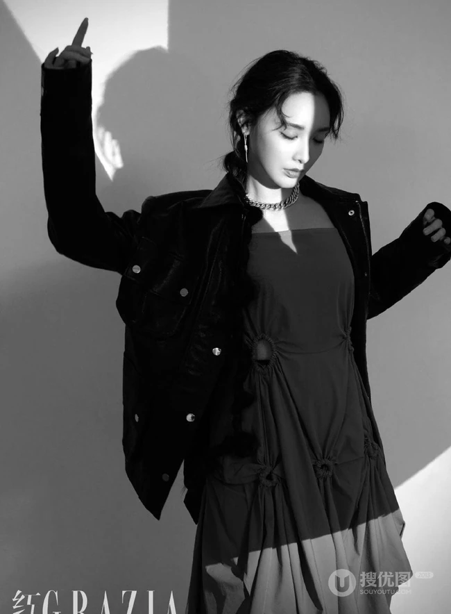 彭小苒时尚酷美潮流杂志写真图片