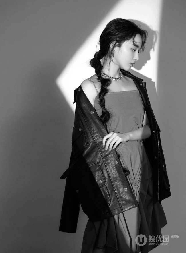 彭小苒时尚酷美潮流杂志写真图片
