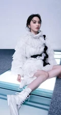 彭小苒时尚酷美潮流杂志写真图片