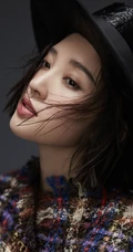 唐艺昕ICON-F时尚画报写真图片，容颜娇美，妆容精致