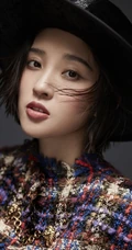唐艺昕ICON-F时尚画报写真图片，容颜娇美，妆容精致