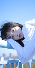 清纯白衣短裤气质少女户外唯美写真图片