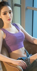 运动女生子书洛紧身背心牛仔裤短款装气质室内图片