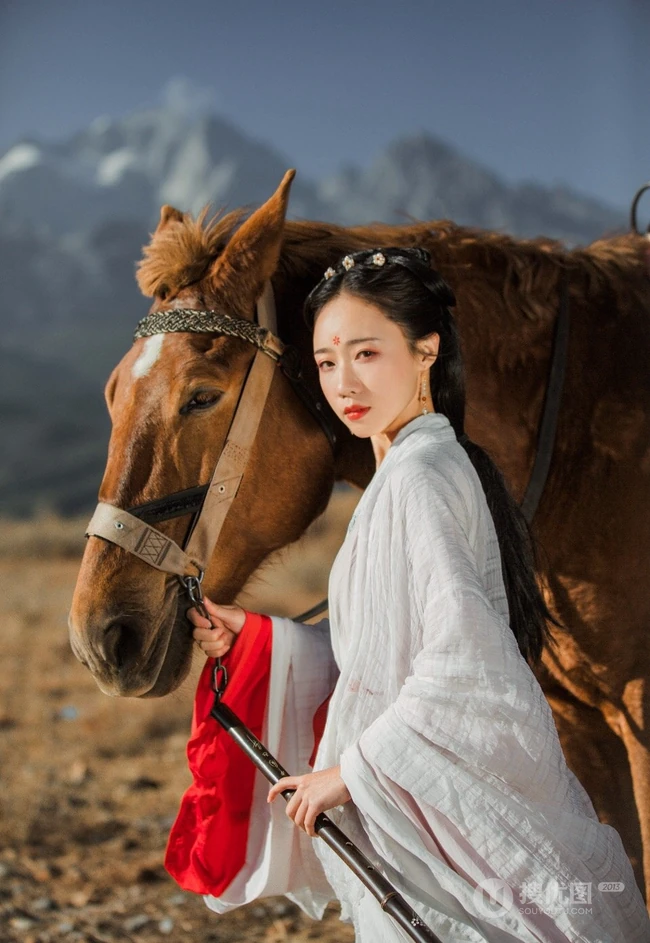 大话西游紫霞风格的古风小姐姐唯美摄影图片 第1张