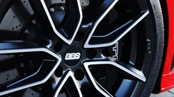 红色奥迪Audi_S3性能车，包括两厢版和敞篷版的桌面壁纸图片