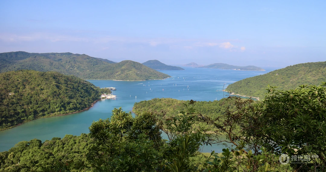 海上的小岛，小岛悬崖唯美摄影壁纸